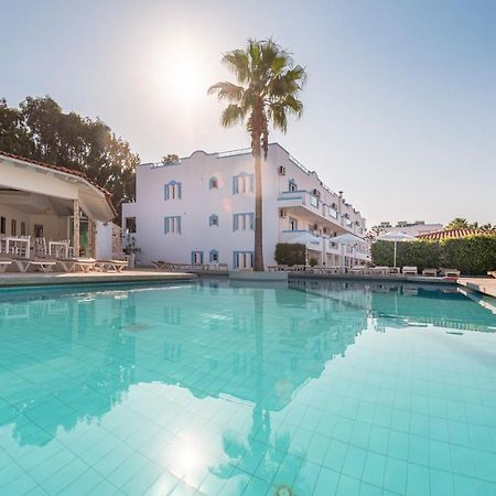 Aegean Blu Hotel & Apartments คอสทาวน์ ภายนอก รูปภาพ
