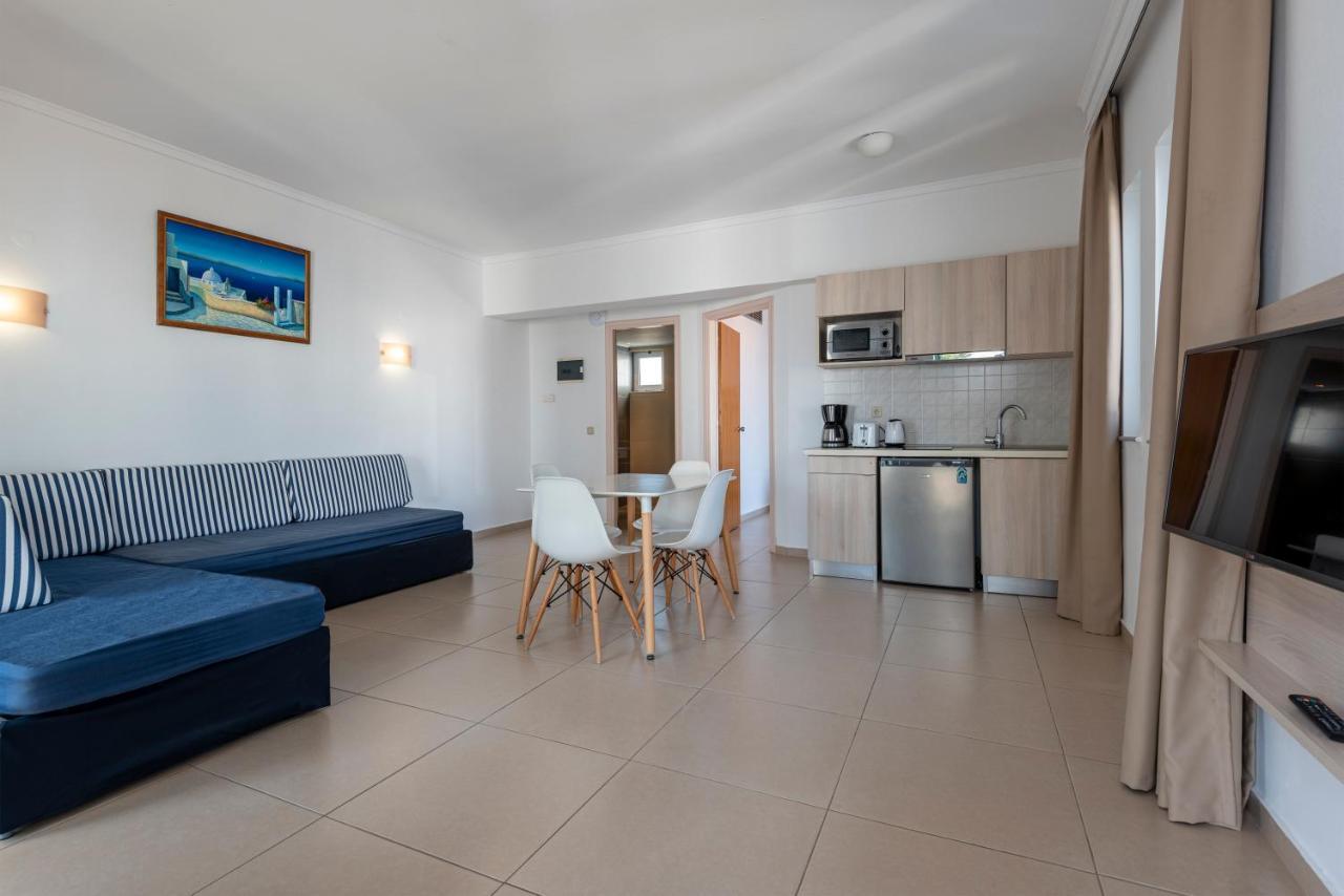 Aegean Blu Hotel & Apartments คอสทาวน์ ภายนอก รูปภาพ