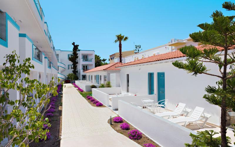 Aegean Blu Hotel & Apartments คอสทาวน์ ภายนอก รูปภาพ