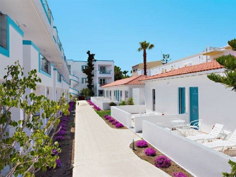 Aegean Blu Hotel & Apartments คอสทาวน์ ภายนอก รูปภาพ