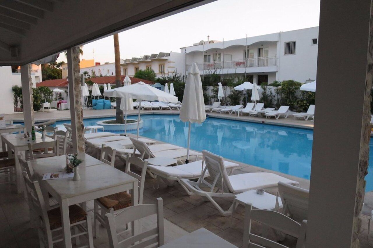 Aegean Blu Hotel & Apartments คอสทาวน์ ภายนอก รูปภาพ