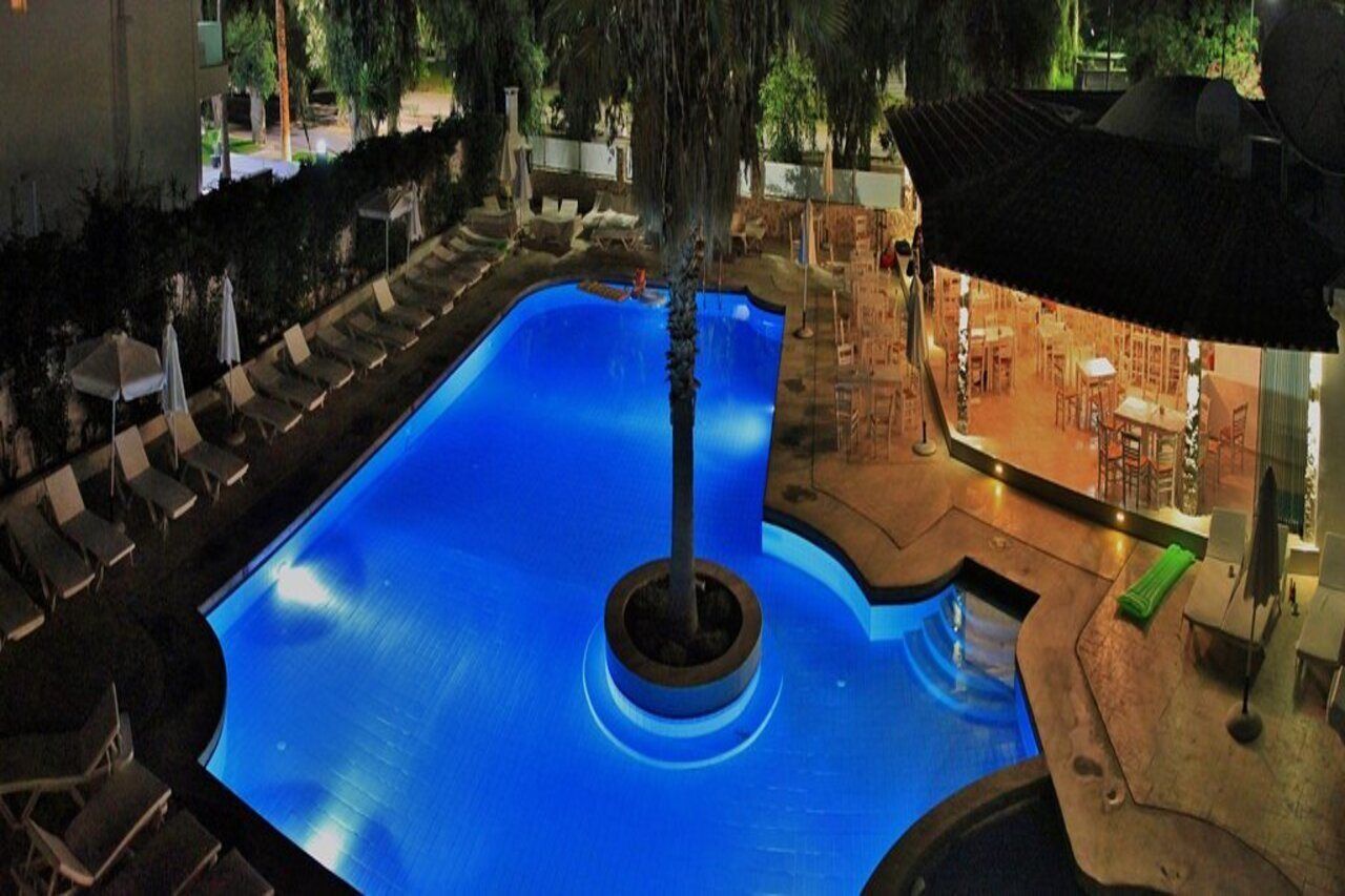 Aegean Blu Hotel & Apartments คอสทาวน์ ภายนอก รูปภาพ