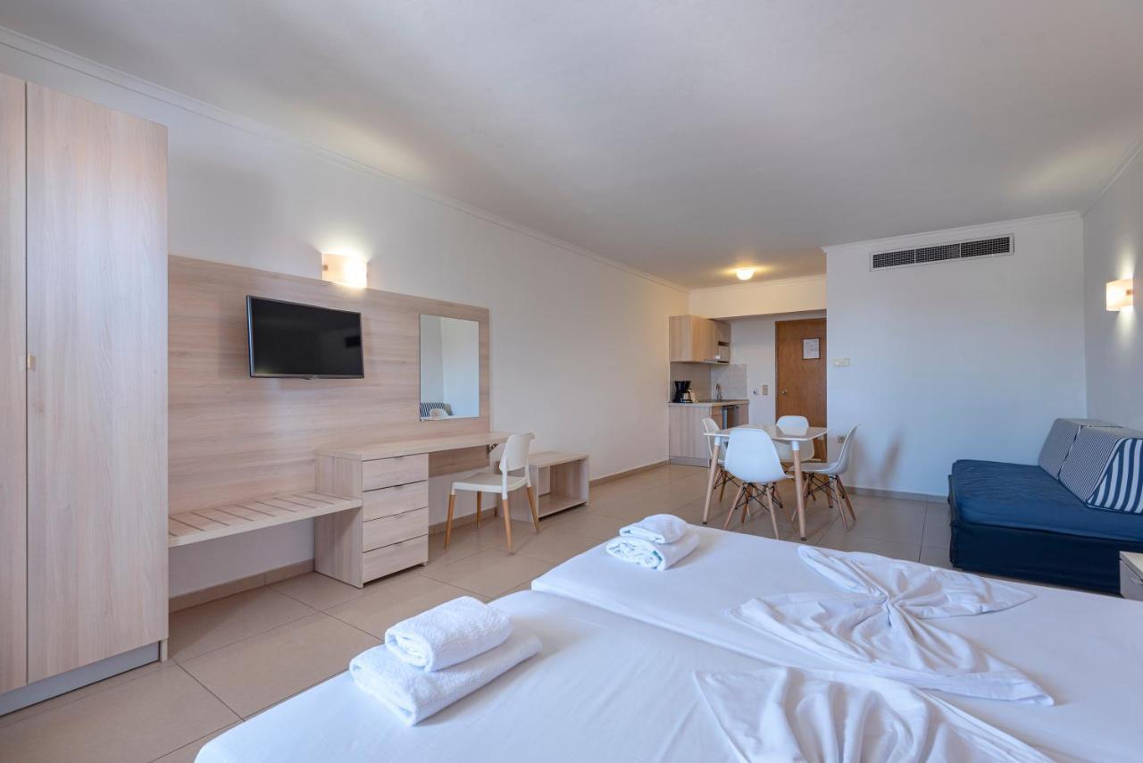 Aegean Blu Hotel & Apartments คอสทาวน์ ภายนอก รูปภาพ