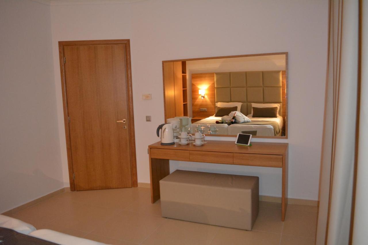 Aegean Blu Hotel & Apartments คอสทาวน์ ภายนอก รูปภาพ